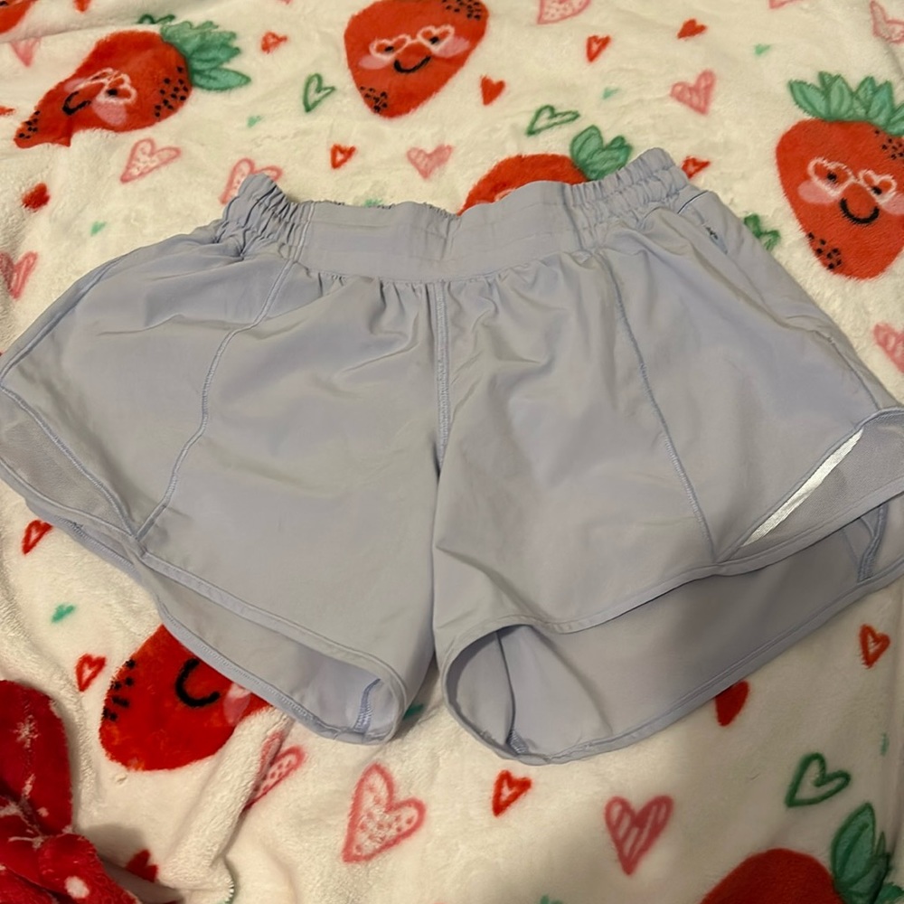 Lululemon hotty hot LR short 4